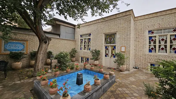 اقامتگاه سنتی بوتیک